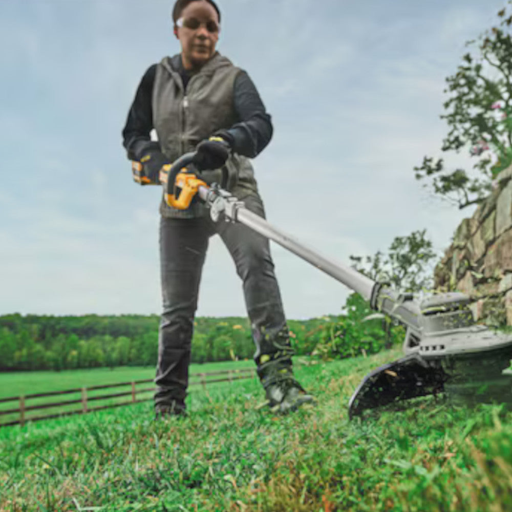 DEWALT DCST922P1 20V MAX* 14 in. Brushless Cordless Folding String Trimmer Kit - Refurbished with Dewalt Warranty
