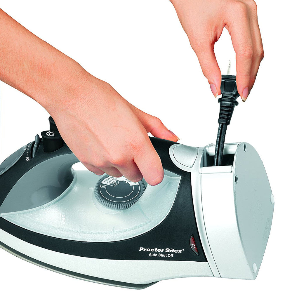 HAMILTON BEACH Fer à vapeur avec cordon rétractable - 14210R