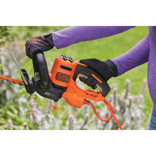 Taille-haie BLACK+DECKER 20 po avec lame de scie - BEHTS300