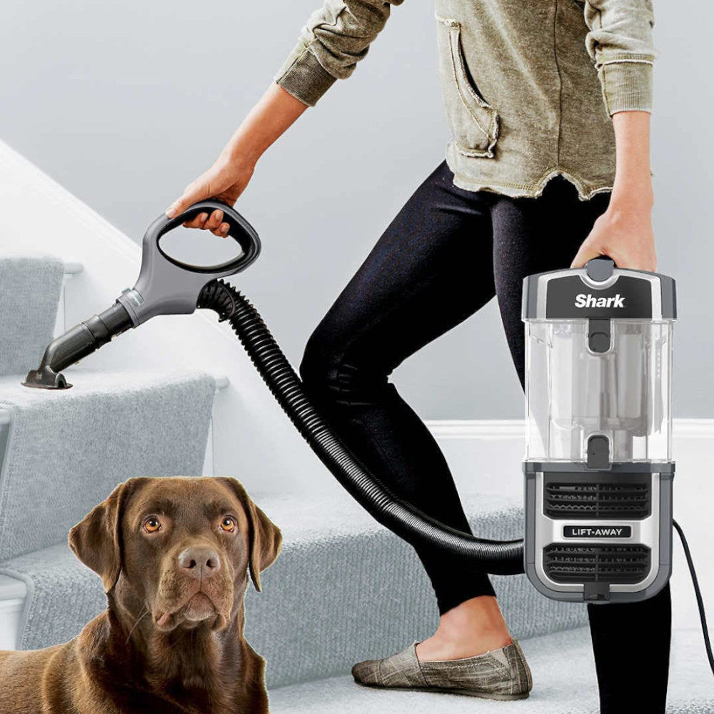 Aspirateur vertical SHARK Navigator Lift-Away avec brosse autonettoyante et filtre HEPA - Remis à neuf avec garantie Home Essentials - UV725